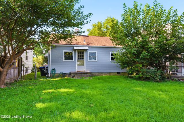 121 Freeman Ave, Louisville, KY 40214