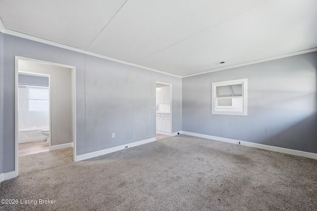 121 Freeman Ave, Louisville, KY 40214
