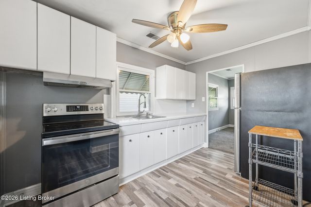 121 Freeman Ave, Louisville, KY 40214