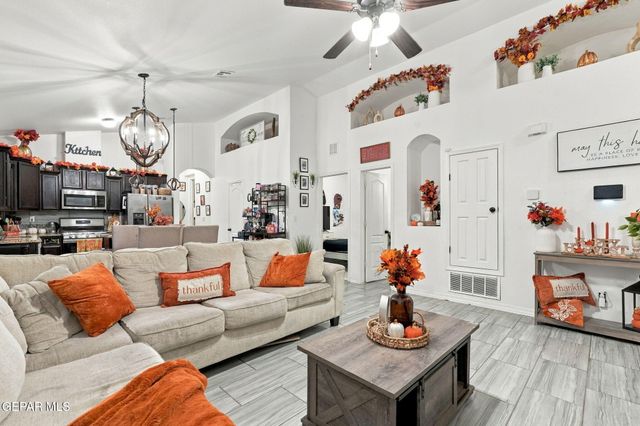 13321 TUGGLE Road, El Paso, TX 79928