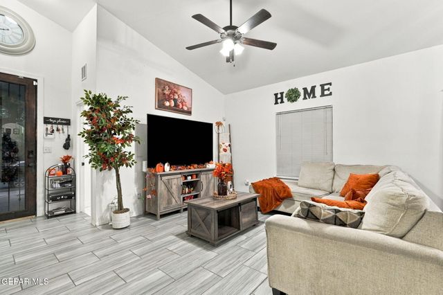 13321 TUGGLE Road, El Paso, TX 79928
