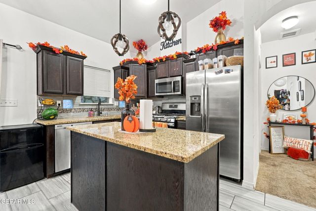 13321 TUGGLE Road, El Paso, TX 79928