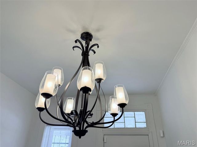 5250 Highland Avenue, St Louis, MO 63113