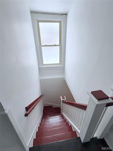 5250 Highland Avenue, St Louis, MO 63113