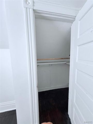 5250 Highland Avenue, St Louis, MO 63113