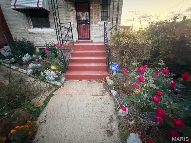 5250 Highland Avenue, St Louis, MO 63113