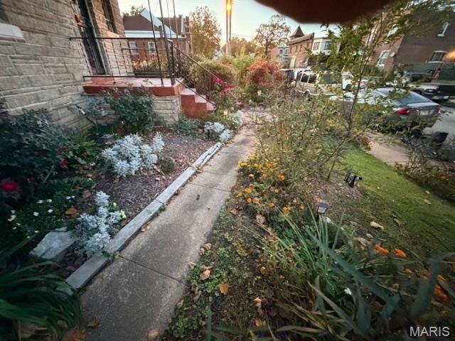 5250 Highland Avenue, St Louis, MO 63113