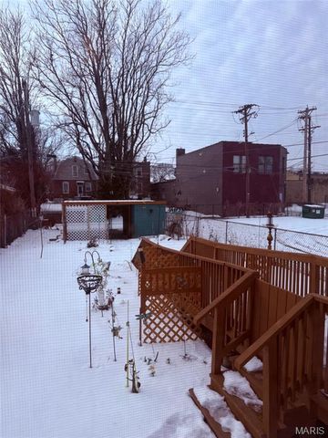 5250 Highland Avenue, St Louis, MO 63113