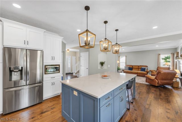 386 Weatherstone Drive, Wadsworth, OH 44281
