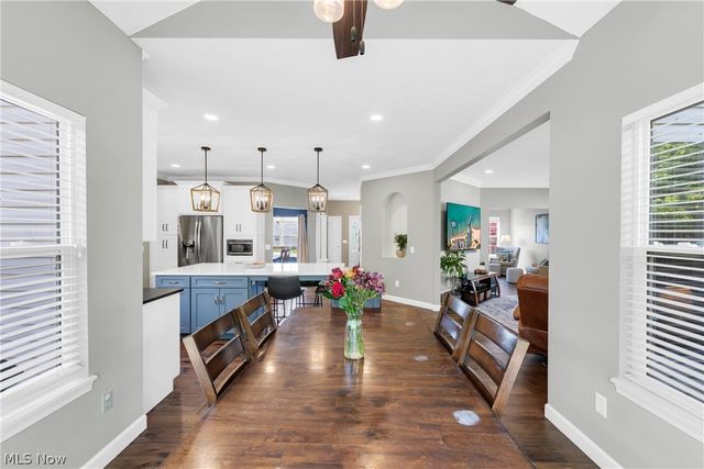 386 Weatherstone Drive, Wadsworth, OH 44281