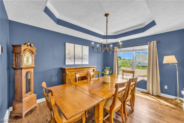 386 Weatherstone Drive, Wadsworth, OH 44281