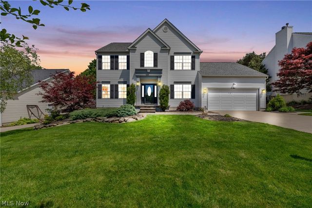 386 Weatherstone Drive, Wadsworth, OH 44281