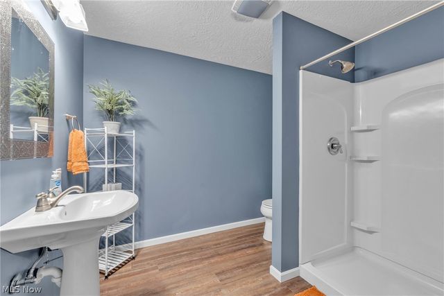 386 Weatherstone Drive, Wadsworth, OH 44281
