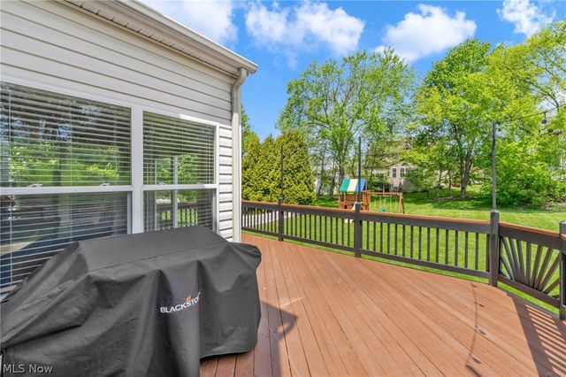 386 Weatherstone Drive, Wadsworth, OH 44281