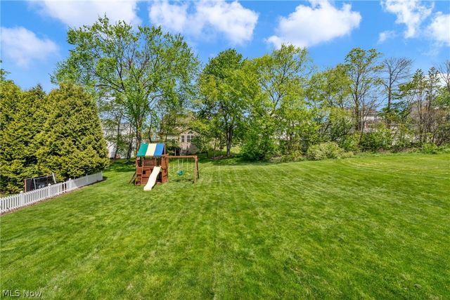 386 Weatherstone Drive, Wadsworth, OH 44281