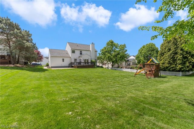 386 Weatherstone Drive, Wadsworth, OH 44281
