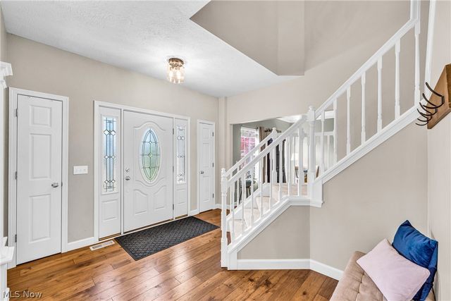 386 Weatherstone Drive, Wadsworth, OH 44281