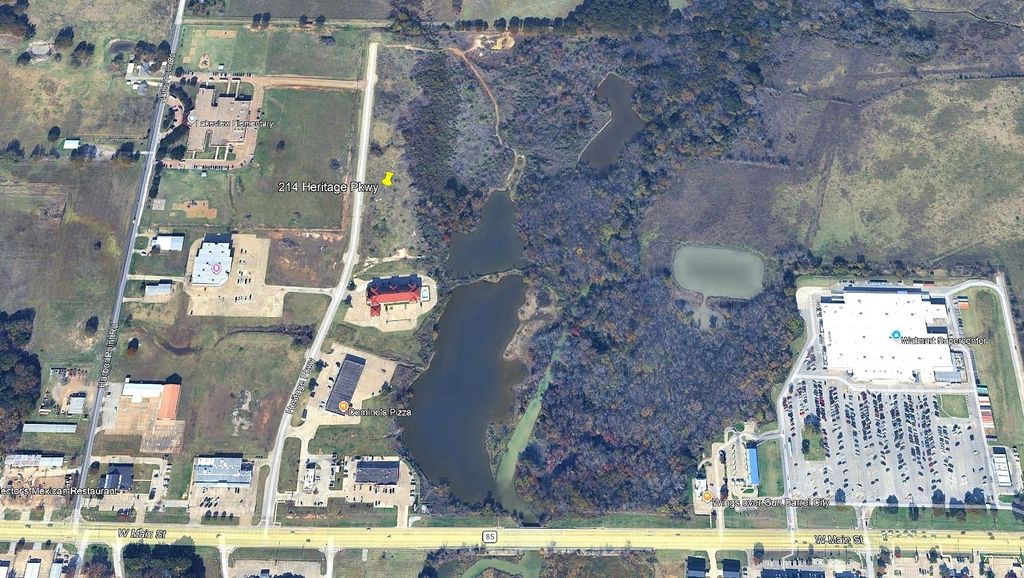 214 Heritage Parkway, Gun Barrel City, TX 75156