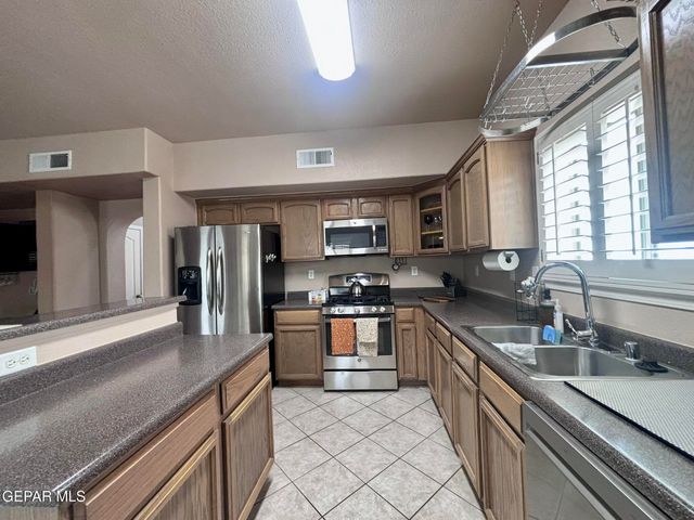 3640 TIERRA CALIDA Drive, El Paso, TX 79938