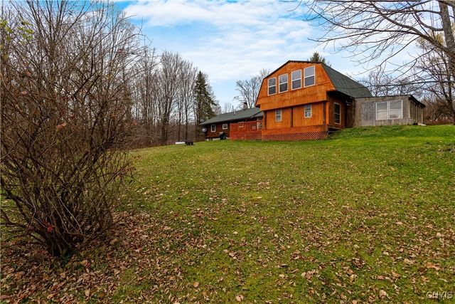5472 Booth Road, Locke, NY 13092