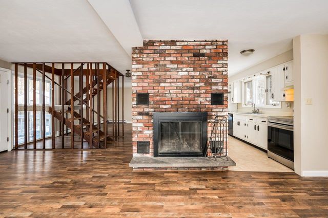 87 Edgewater Drive, Barrington, NH 03825