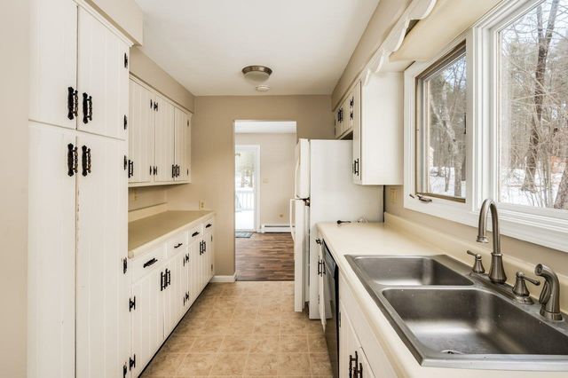 87 Edgewater Drive, Barrington, NH 03825