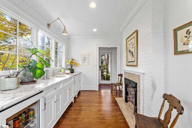 225 W Faris Road, Greenville, SC 29605