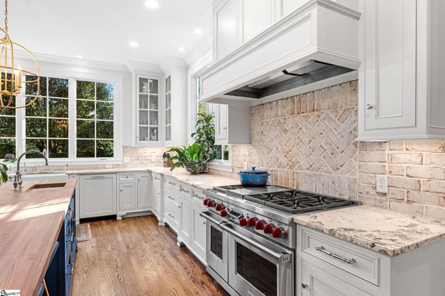 225 W Faris Road, Greenville, SC 29605