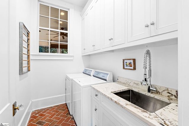 225 W Faris Road, Greenville, SC 29605