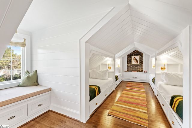 225 W Faris Road, Greenville, SC 29605
