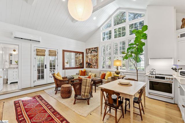 225 W Faris Road, Greenville, SC 29605