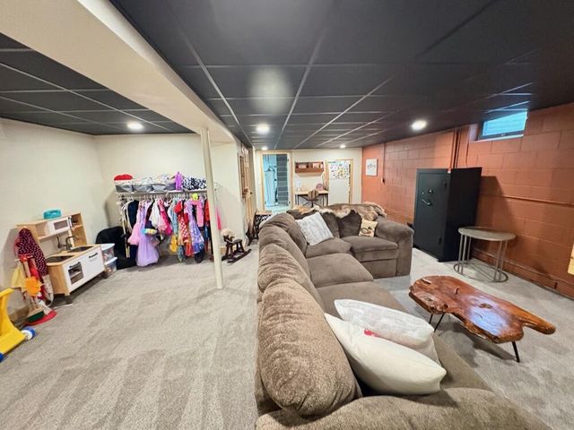 7410 S 68th STREET, Franklin, WI 53132