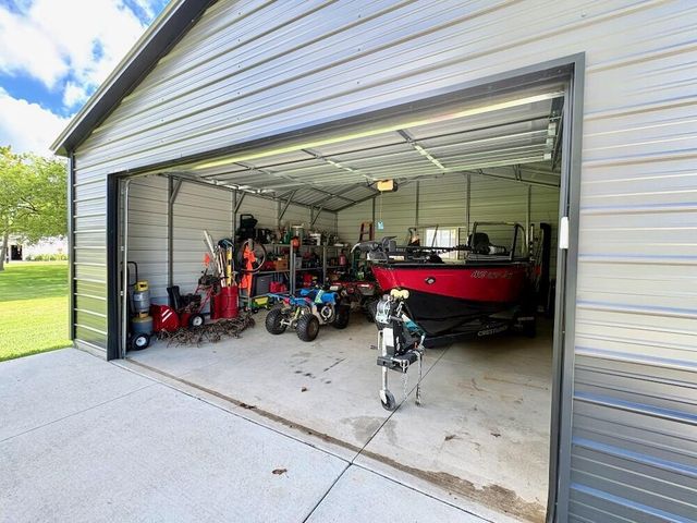 7410 S 68th STREET, Franklin, WI 53132