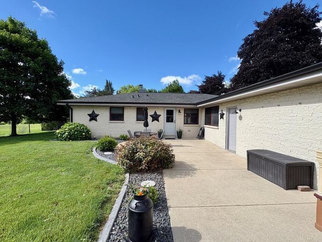 7410 S 68th STREET, Franklin, WI 53132