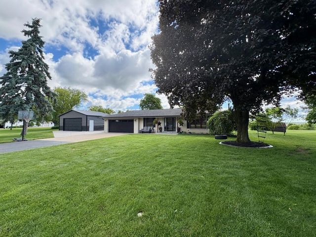 7410 S 68th STREET, Franklin, WI 53132