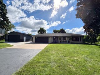 7410 S 68th STREET, Franklin, WI 53132