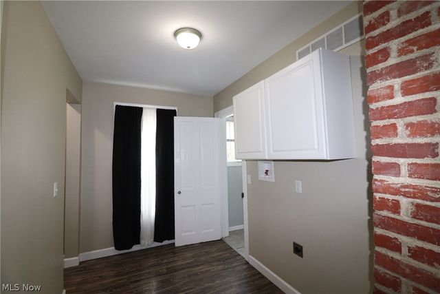 172 N Main Street, Creston, OH 44217