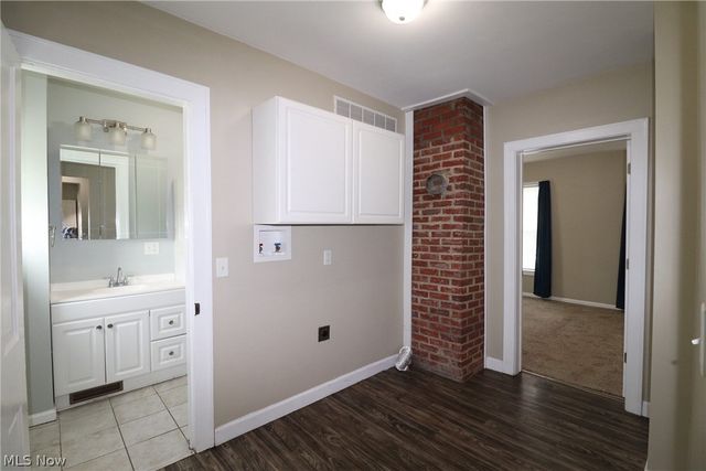 172 N Main Street, Creston, OH 44217