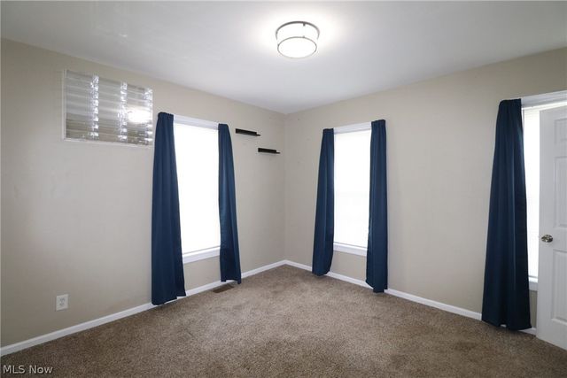 172 N Main Street, Creston, OH 44217