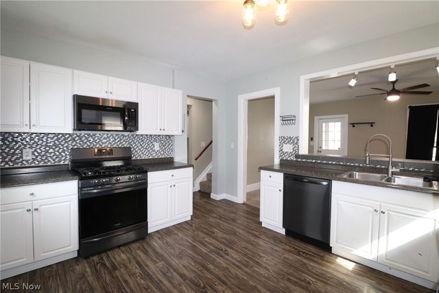 172 N Main Street, Creston, OH 44217