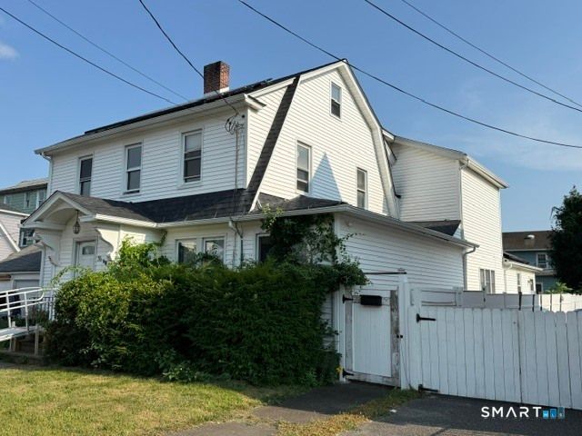 76 Waverly Place, Bridgeport, CT 06610
