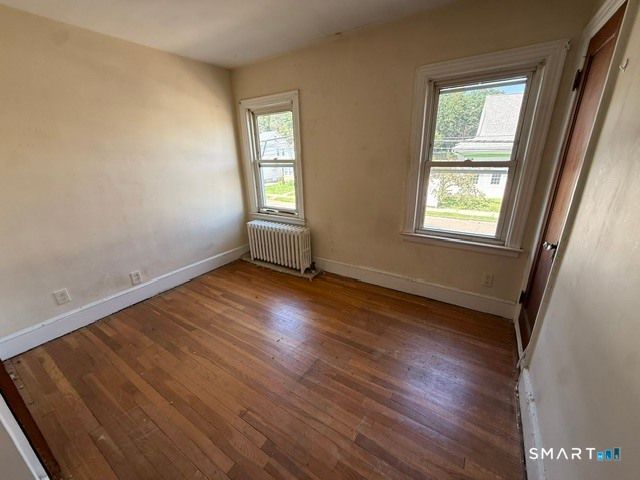 76 Waverly Place, Bridgeport, CT 06610