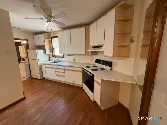 76 Waverly Place, Bridgeport, CT 06610