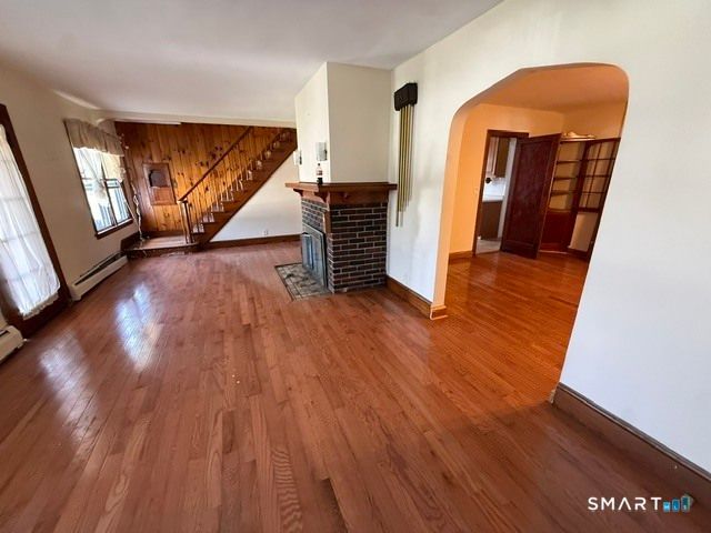 76 Waverly Place, Bridgeport, CT 06610