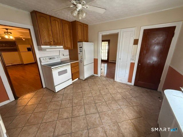 76 Waverly Place, Bridgeport, CT 06610