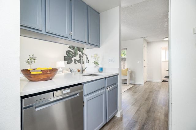 220 Castillion Terrace, Santa Cruz, CA 95060