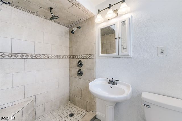 1443 Ricardo AVE, Fort Myers, FL 33901