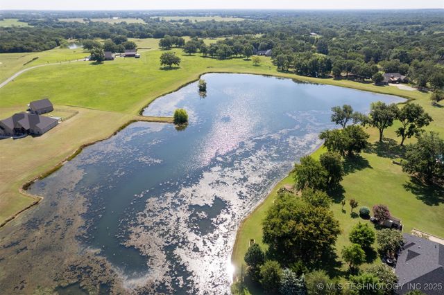 17 Tabernacle Drive, Calera, OK 74730