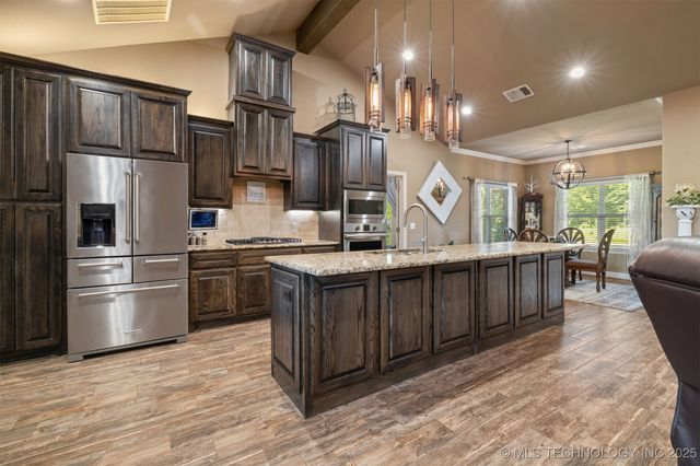 17 Tabernacle Drive, Calera, OK 74730