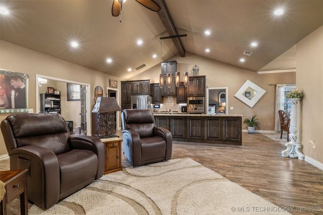 17 Tabernacle Drive, Calera, OK 74730